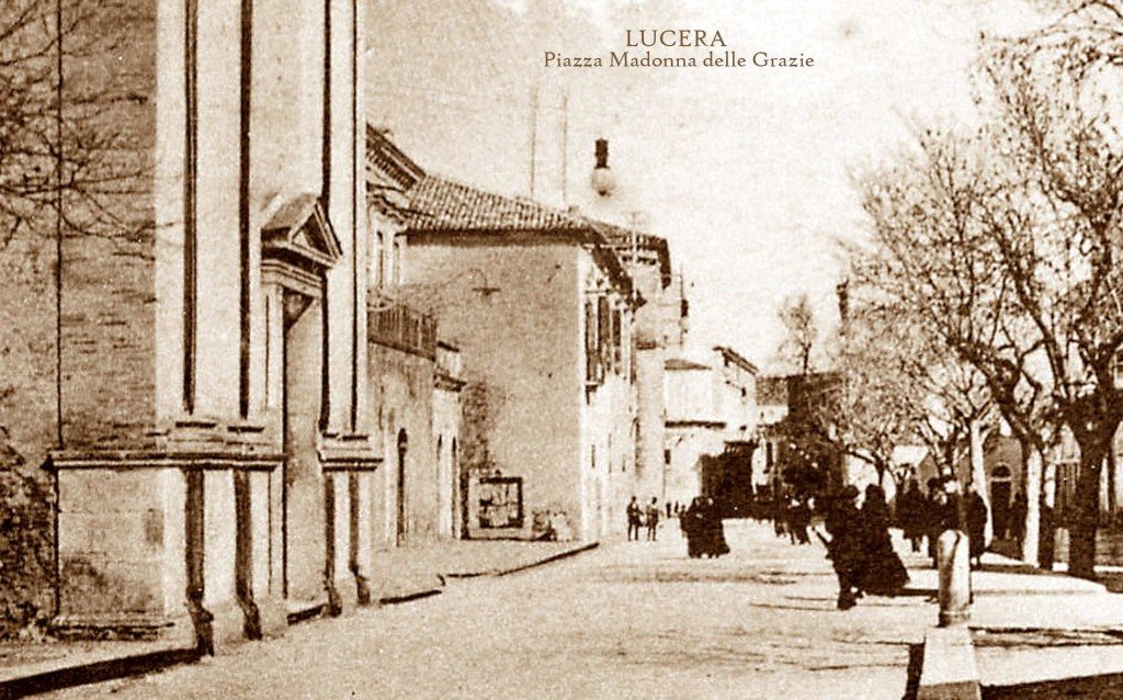 the old hospital in the past2.jpg